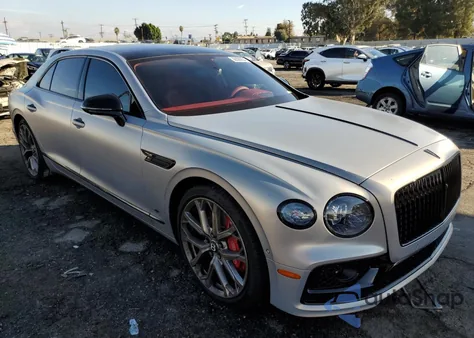 2023 Bentley Flying Spur Azure/Mulliner V8/S z USA, uszkodzony, nr VIN SCBBG6ZG6PC005447